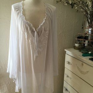 Size 1x Sheer White Poet Boho Blouse by Antthony Mark Hankins